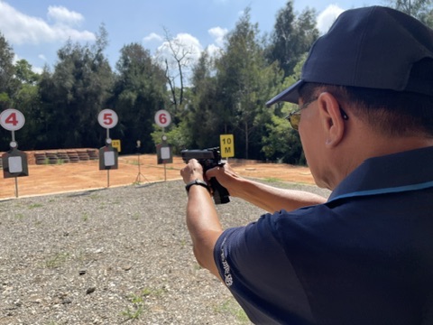 定點射擊體驗 - 使用專業氣槍進行定點靶射擊